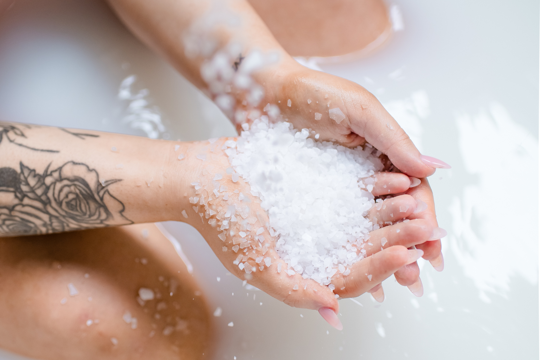 The Amazing Benefits of Magnesium Chloride Flakes and How to use them