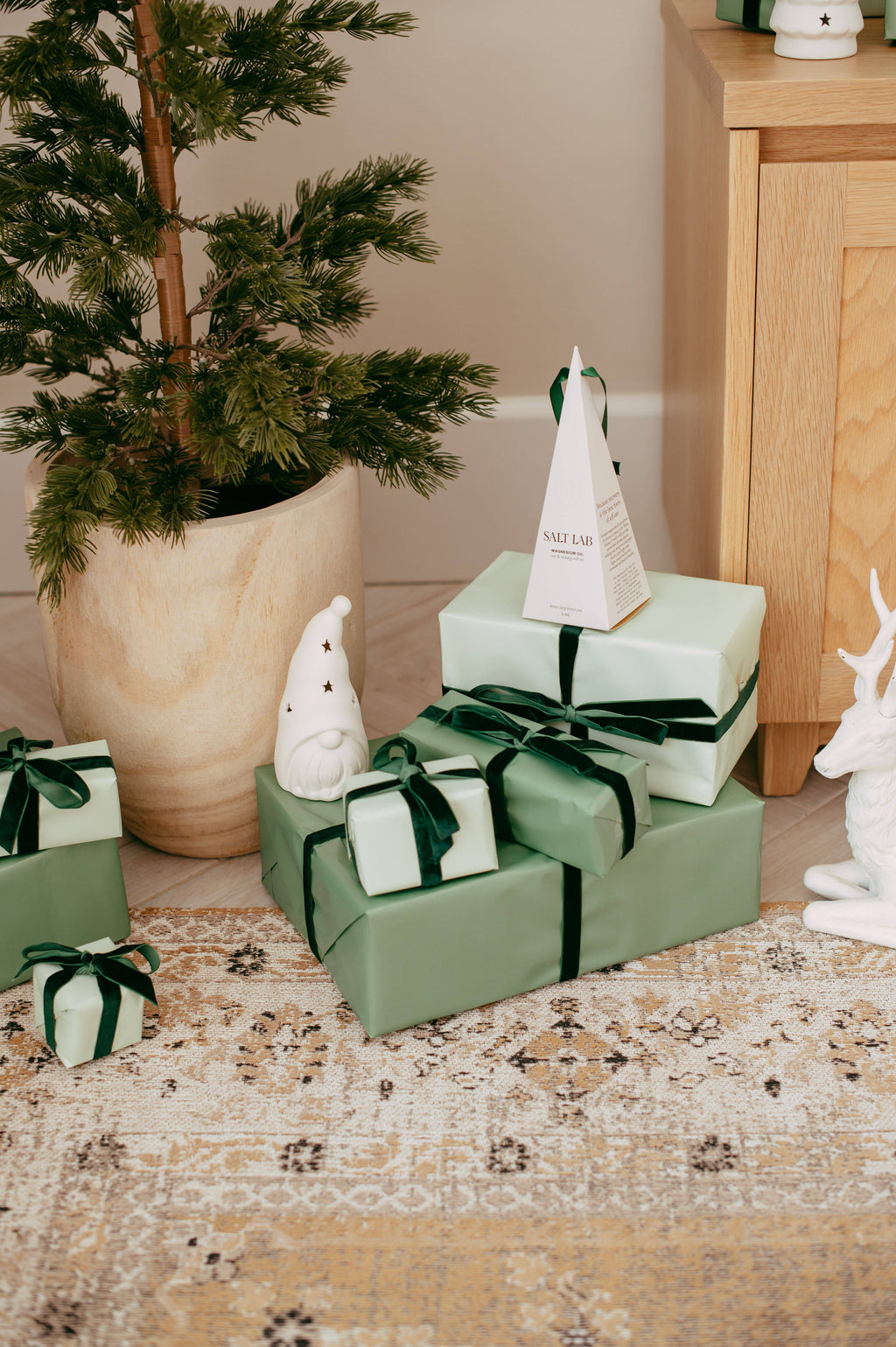 Free Christmas Bauble x 1 - Salt Lab